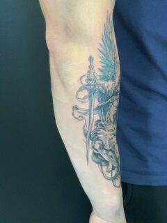 #tattoo #tattooideas #tattoodesign #leipzigtattoo #leipzigtattooartist #leipzigtattoostudio #tattoostyle #newschooltattoo #wannadotattoo #tattooart #tattooideas #believatattoo #borna #bornatattooartist #bornatattoo #tattooborna #tattoostudioborna #blackandgreytattoo #angeltattoo #realistictattoo